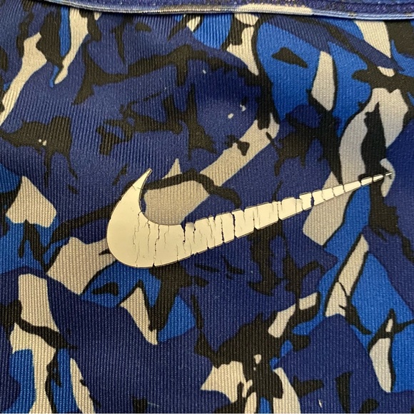 🦋4/$20 SALE - Blue patterned Nike sports bra - Picture 4 of 5